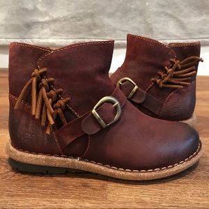 BRAND NEW! BORN Artisan booties